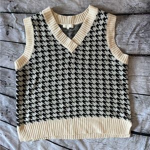 Ultra flirt houndstooth sweater vest